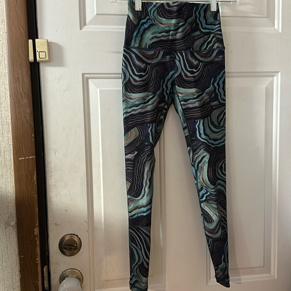 CALIA Essential 7/8 Legging: TERRAIN PRINT: NEW WITH TAGS: SIZE XXS